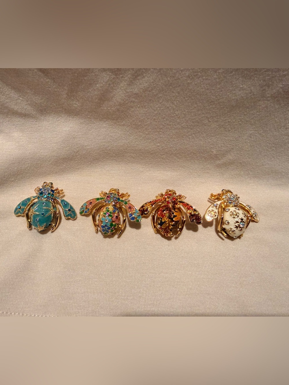 Vintage COMPLETE SET Joan Rivers Four Seasons Bee Brooches